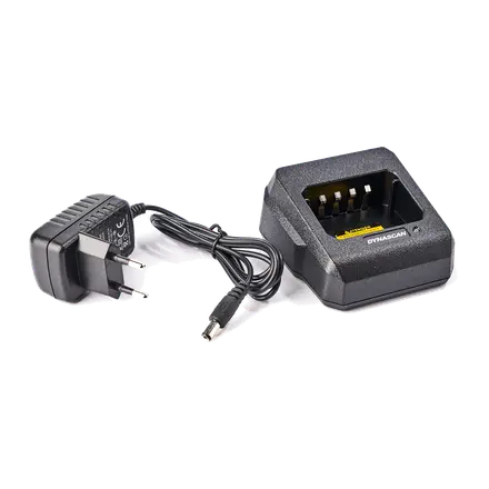Cargador Dynascan D-6000